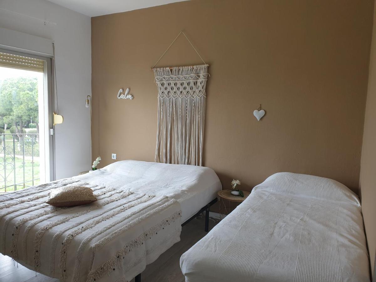 Oh! Cinnamon Beach Guest House Isla Canela Exteriör bild